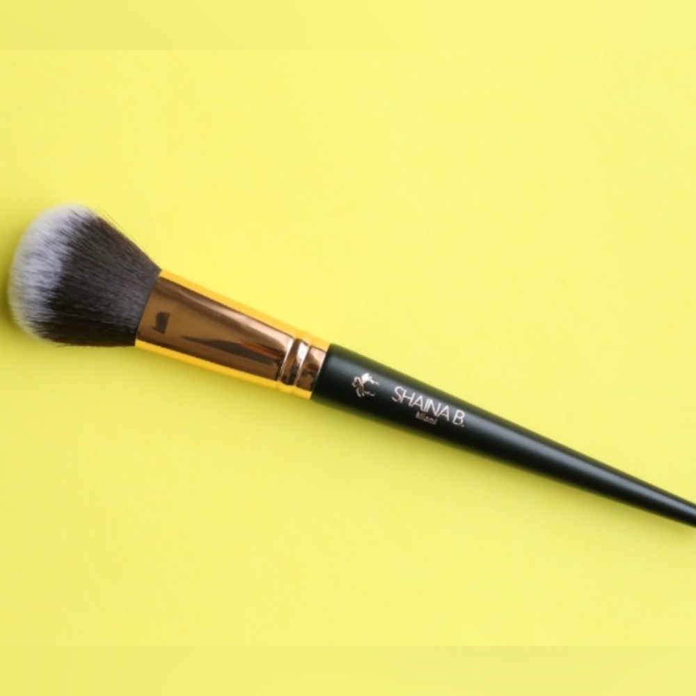 Shaina B Miami Contour Brush